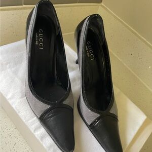 Gucci Elegant Black and Gray Heels